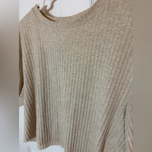 H&M Beige Ribbed Short Sleeve Top - Picture 3 of 6